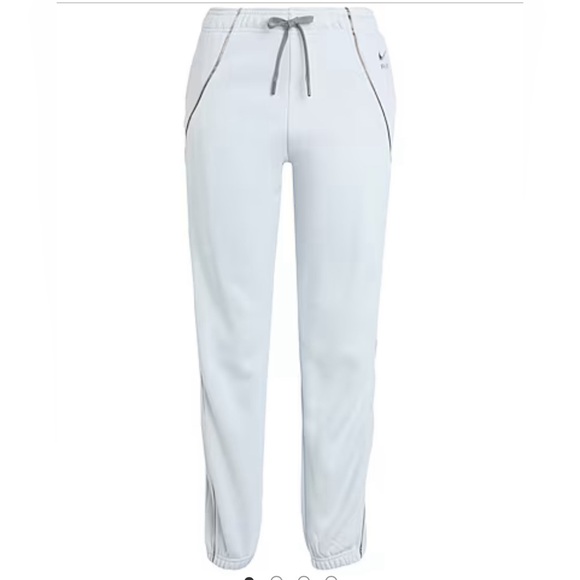 Women’s Nike Air jogger sweatpants , white with black stripe down the side. - Picture 3 of 8